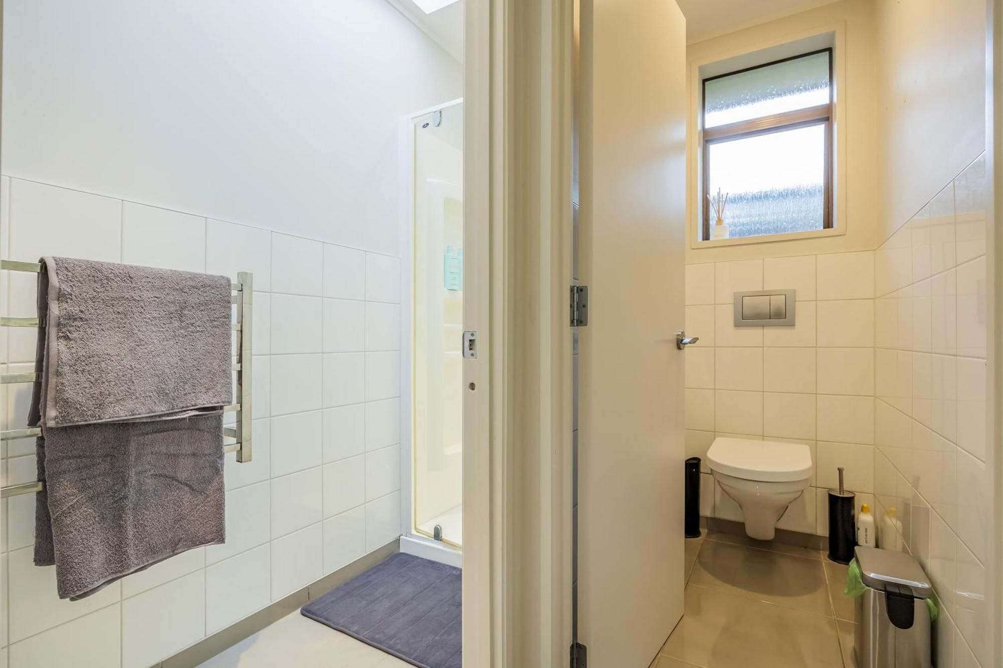 Entire House With Pool, Spa Auckland Exterior photo